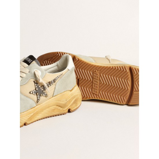 Men’s Running Sole in ice gray with studded suede star