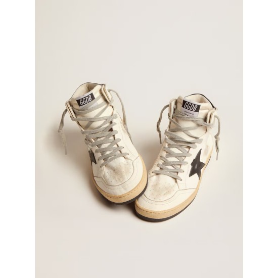 Men's Sky-Star with signature on the ankle and black inserts